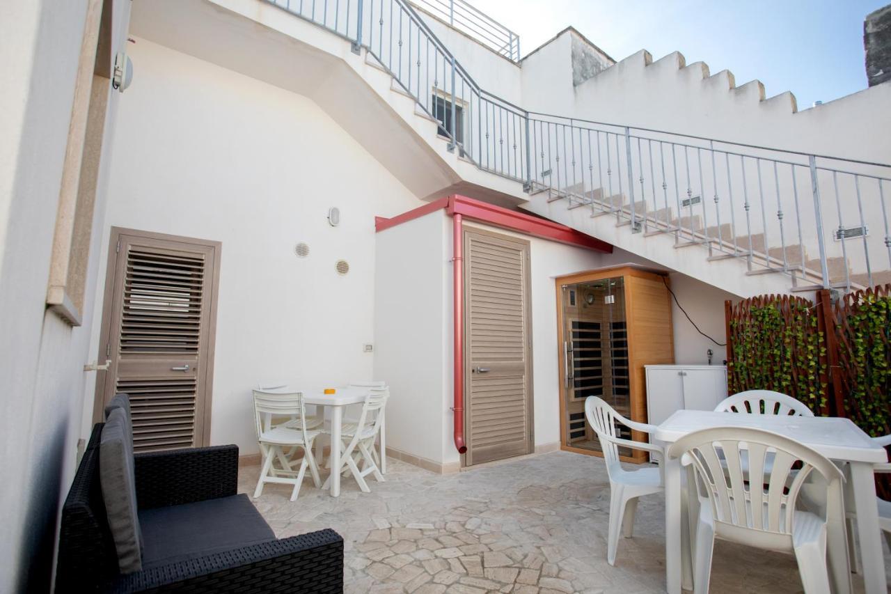 Bed&Dreams In Salento Bilocale Con Vasca Idromassaggio Villa Guagnano Bagian luar foto